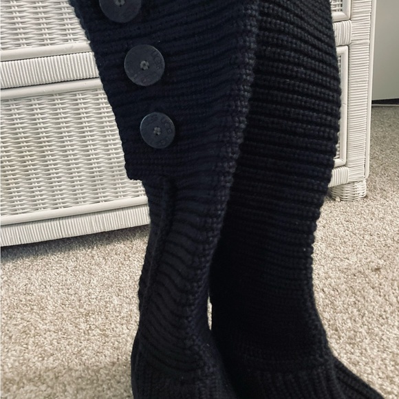 Ugg Classic Cardy, like new. - Picture 4 of 7